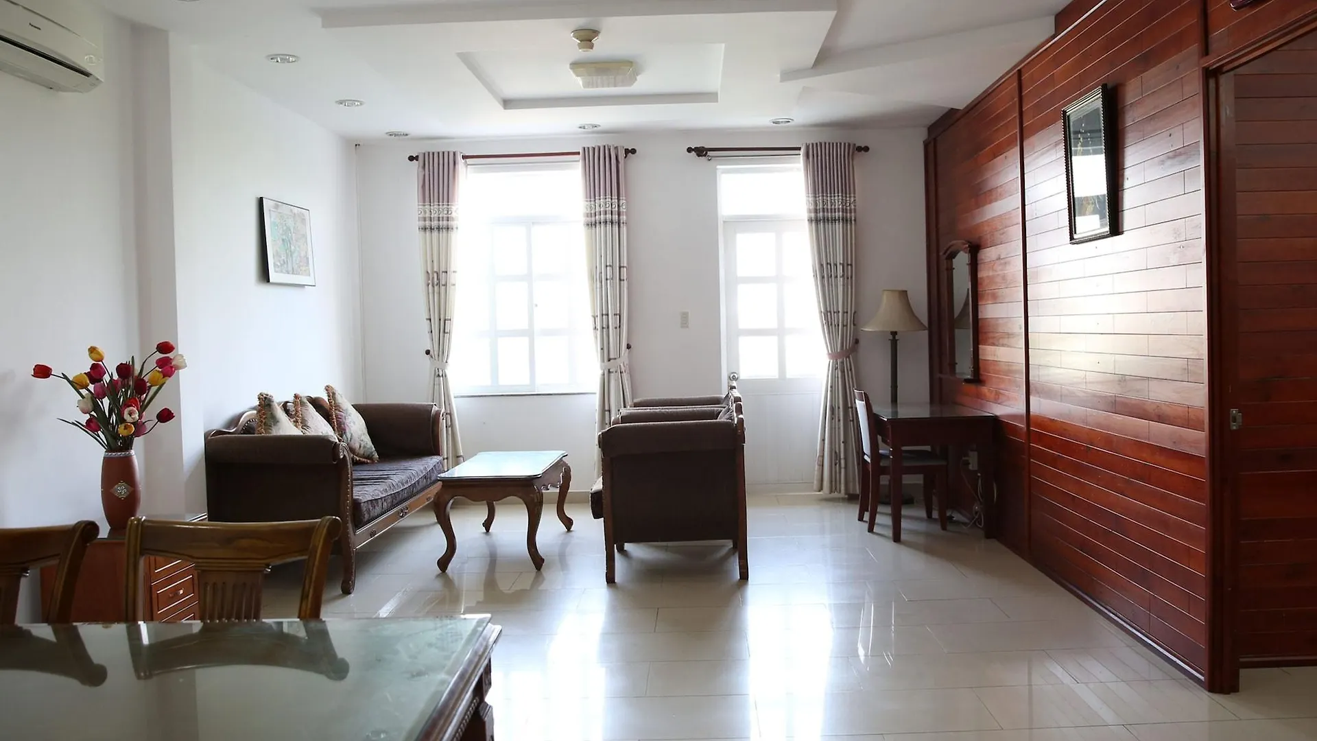 Hoa Phat Hotel & Apartment Ho Chi Minh-stad