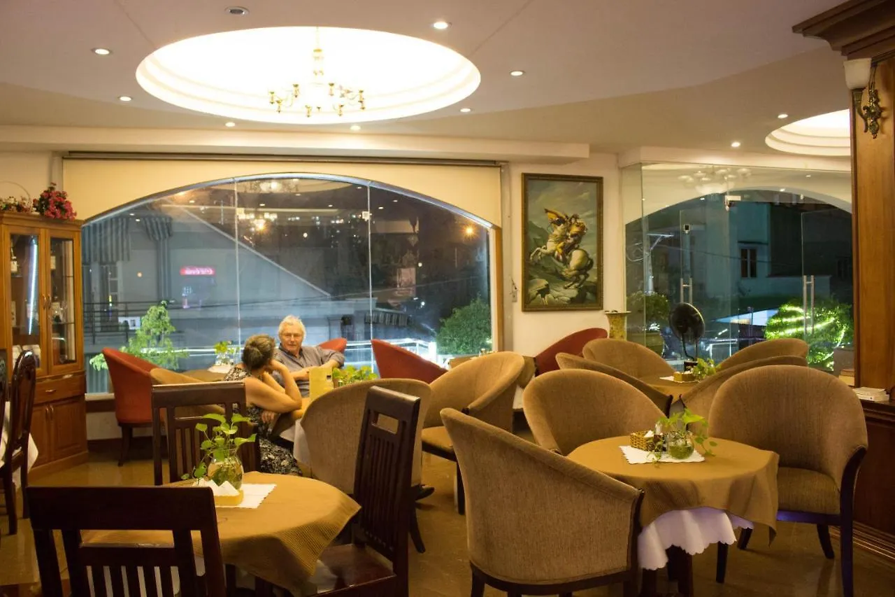 Hoa Phat Hotel & Apartment Ho Si Minh-város